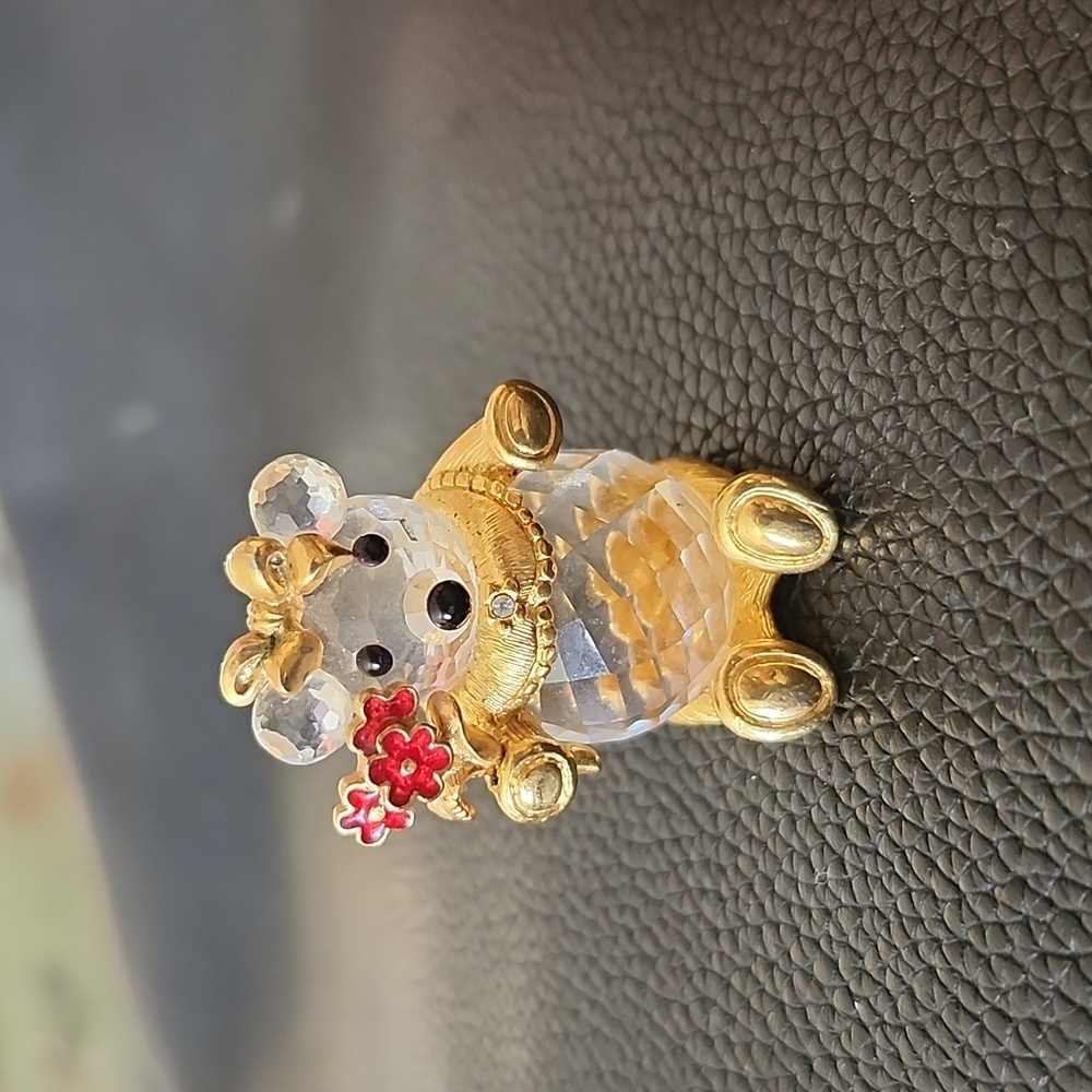 Vintage Swarovski Trimlite Holly Bear Holding Flowers Retired Beautiful Sparkles